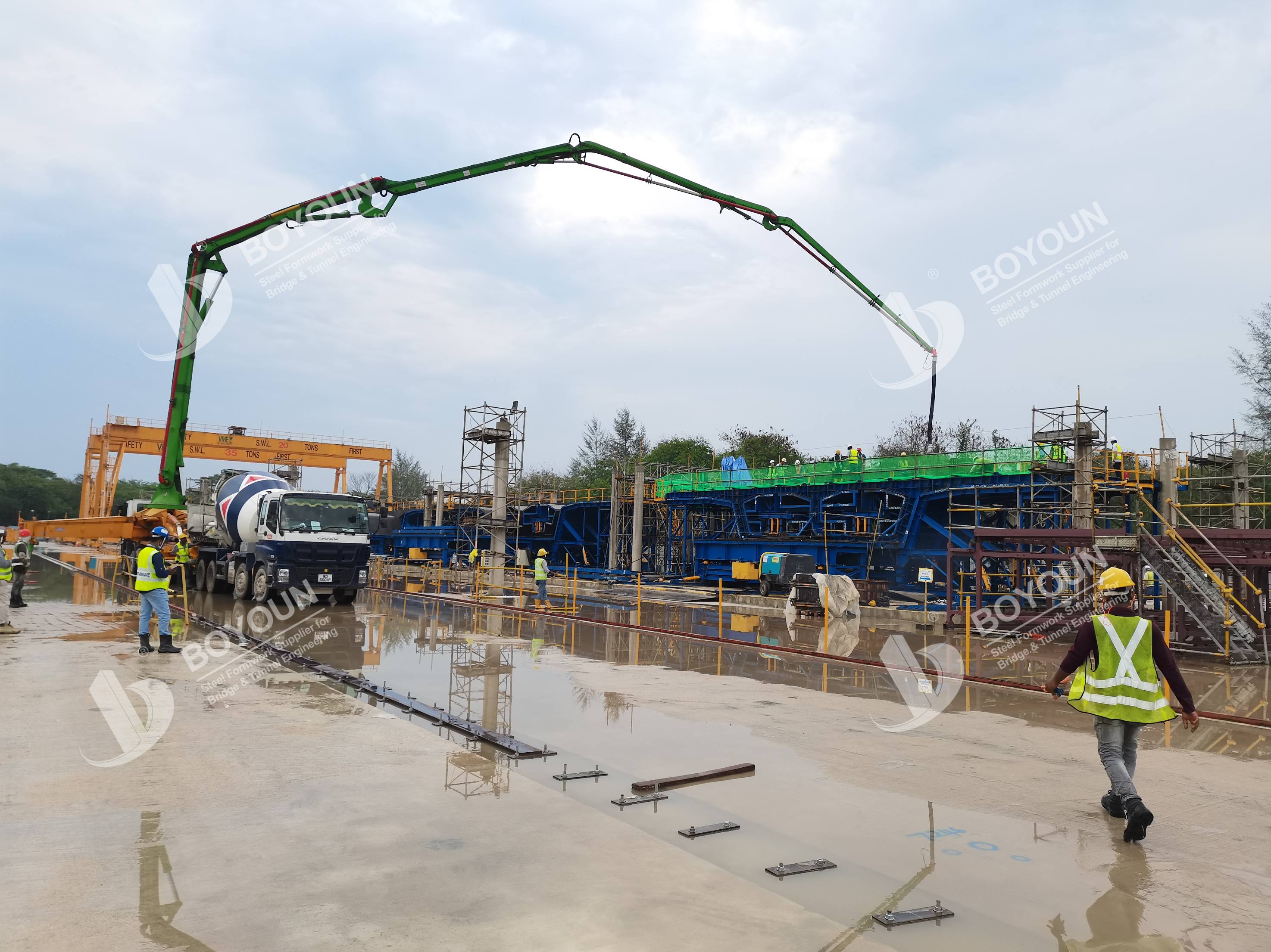 Difficulties in Railway Box Girder Construction 