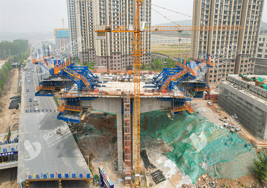 Cantilever Form Traveler with Main Span Below 150 Meters