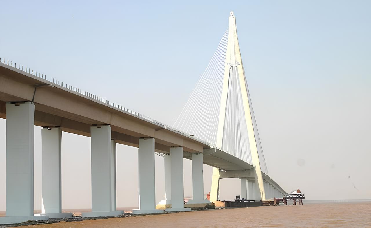 simply-supported-first-then-continuous bridge